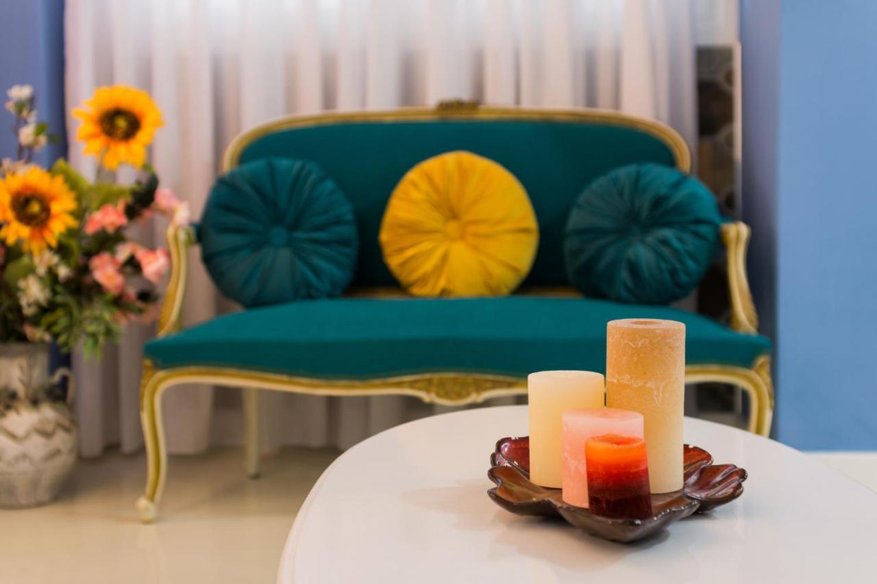 Wonderful Renovated Apartment With Private Patio أثينا المظهر الخارجي الصورة
