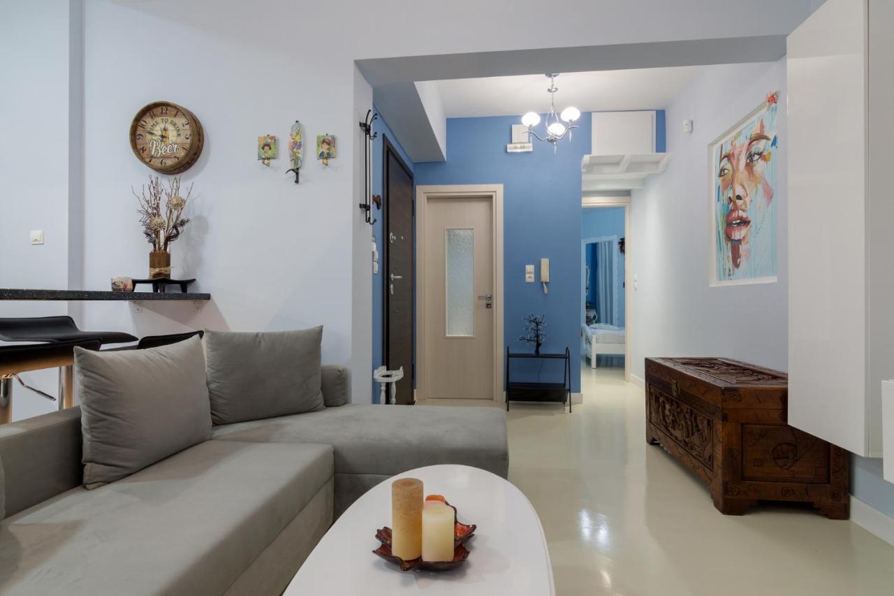 Wonderful Renovated Apartment With Private Patio أثينا المظهر الخارجي الصورة